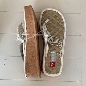 ROXY platform sandals 7 NWT